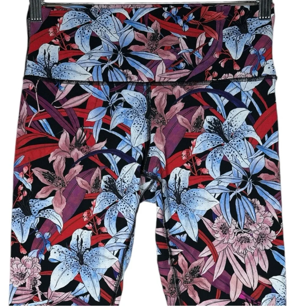 Lululemon Crop Leggings Lush Lillies Size 8